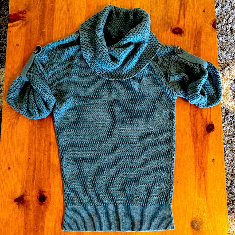 Sweater!! 👀